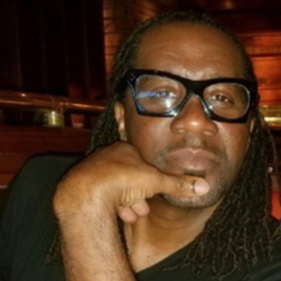 Meet your Posher, Kennith - Picture 2 of 2